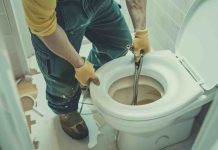 Débouchage WC à Limonest : que faire avant d’appeler un plombier ? débouchage WC Limonest