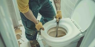 Débouchage WC à Limonest : que faire avant d’appeler un plombier ? débouchage WC Limonest